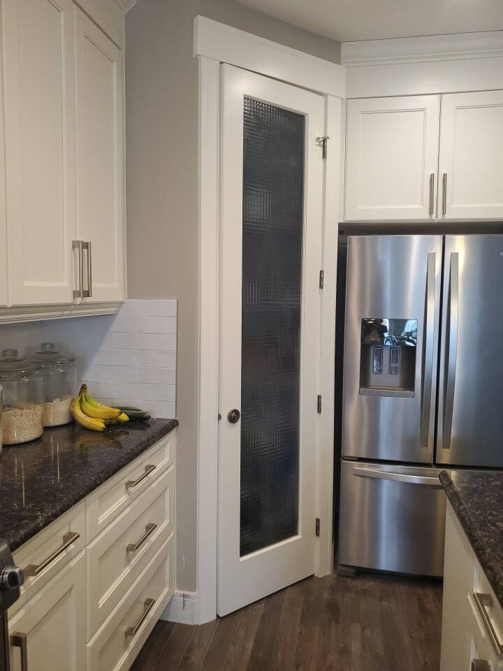 Sprayed lacquer large cabinetry door