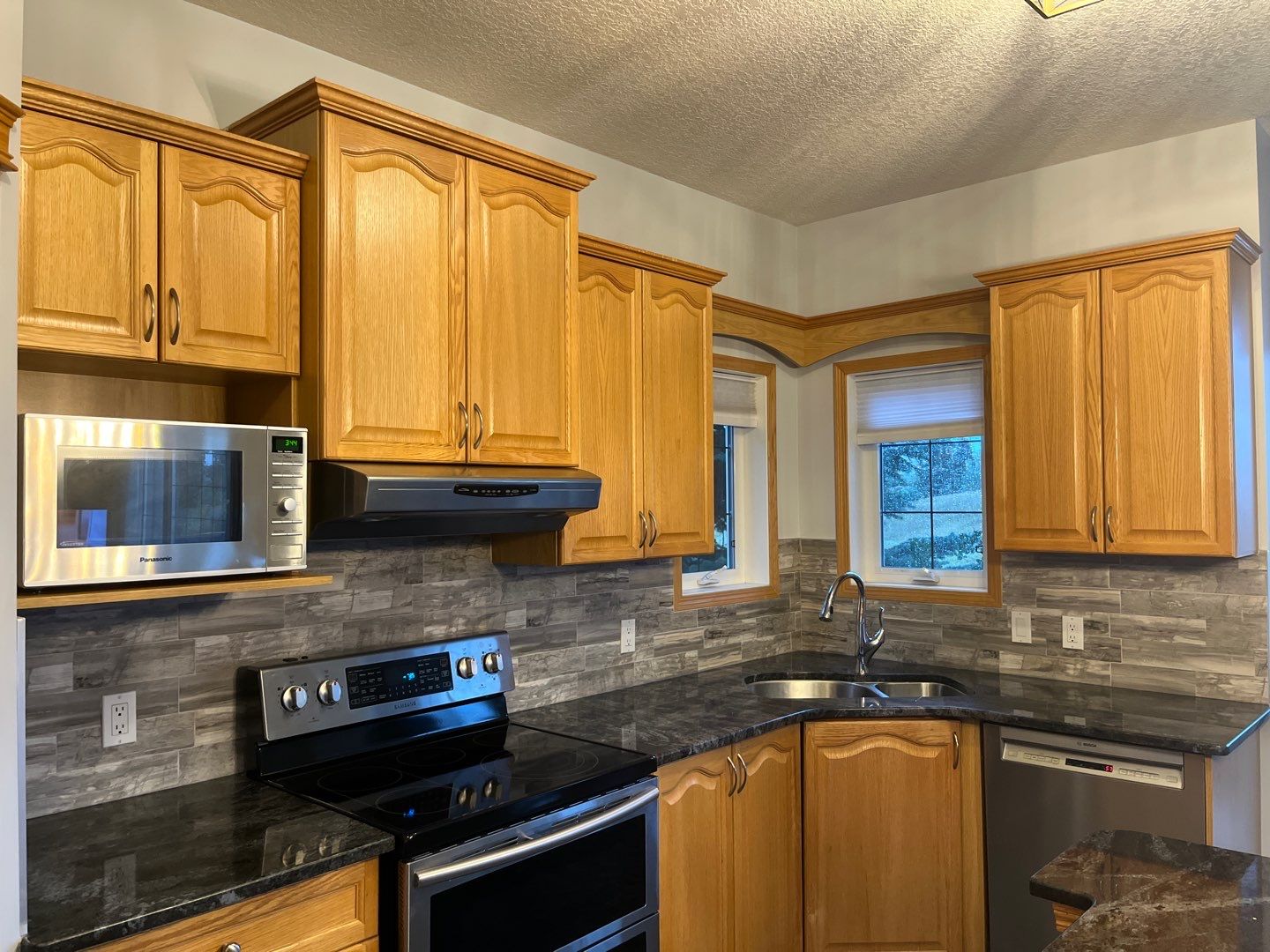 Yellow Oak Kitchen Repainted Grey before 15