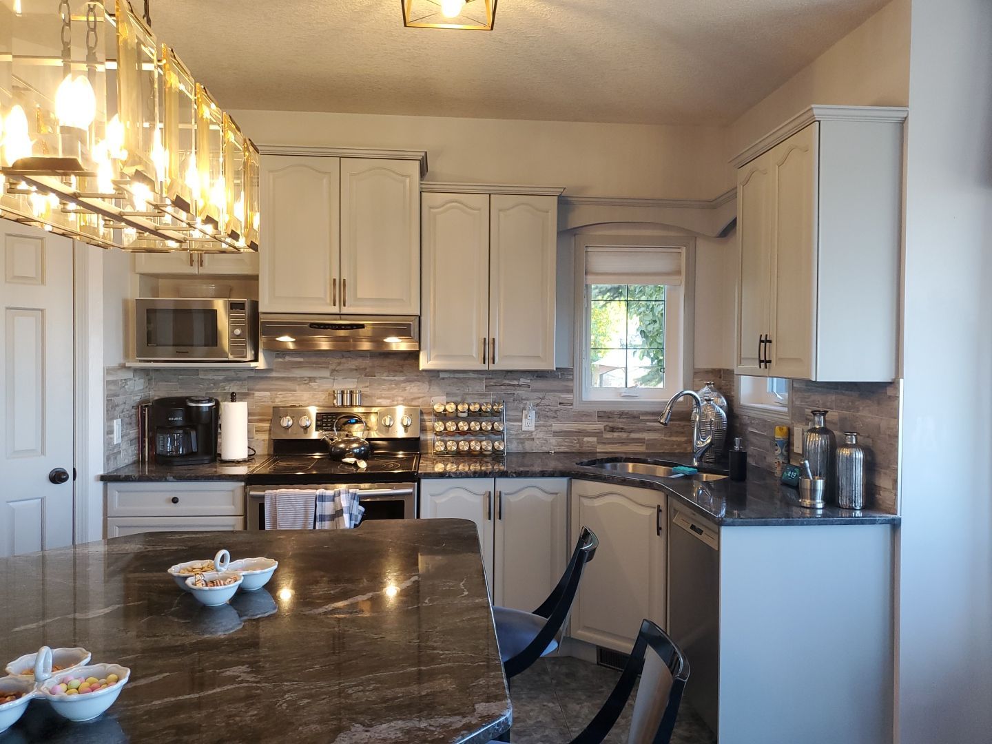 Yellow Oak Kitchen Repainted Grey after 6