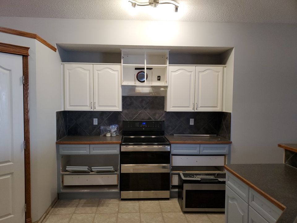 Two tone painted cabinets after 4